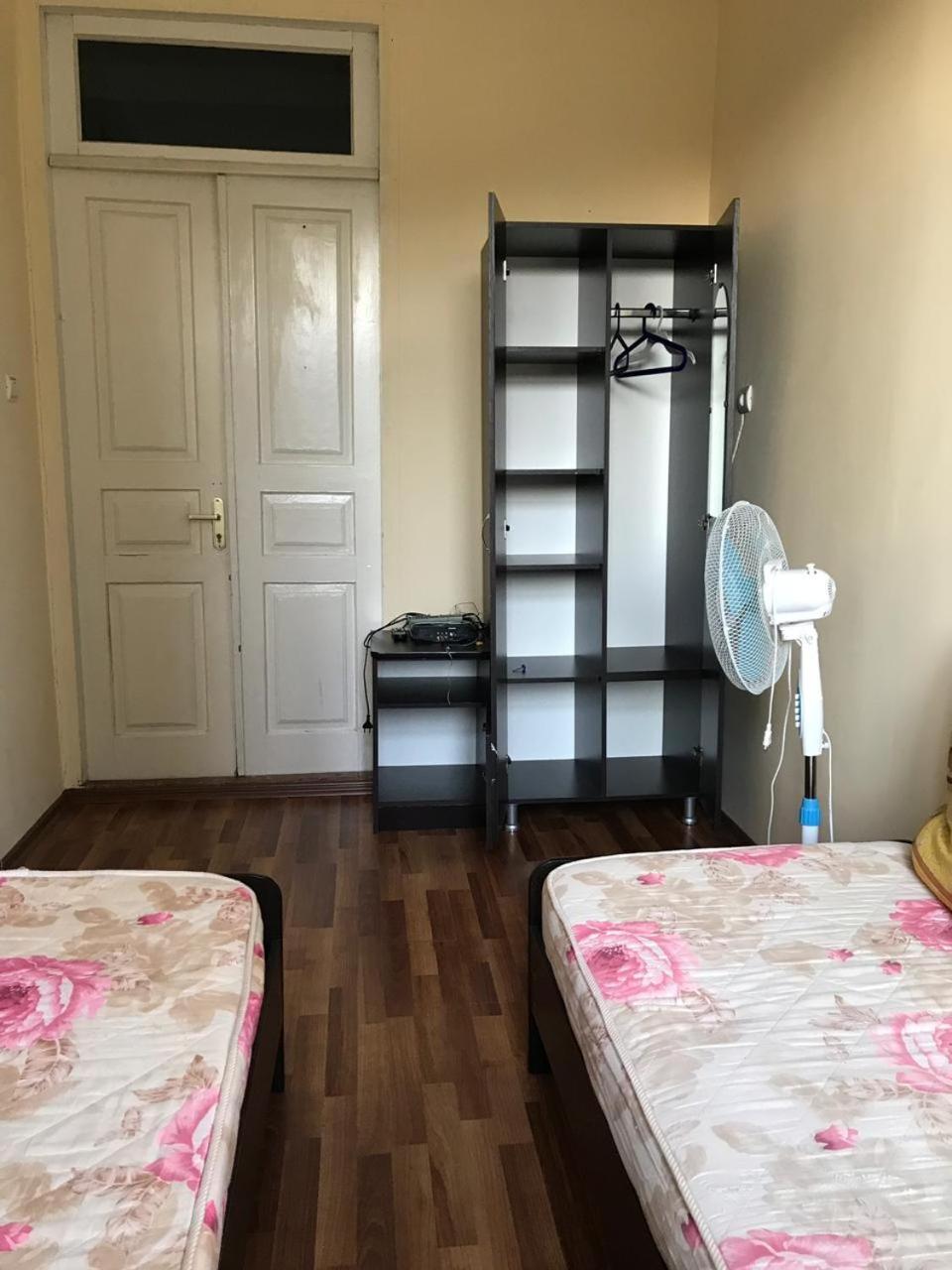 Hotel Гостевой Дом С Садом Gagra Exteriér fotografie